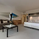 Augustus & Forte dei Marmi